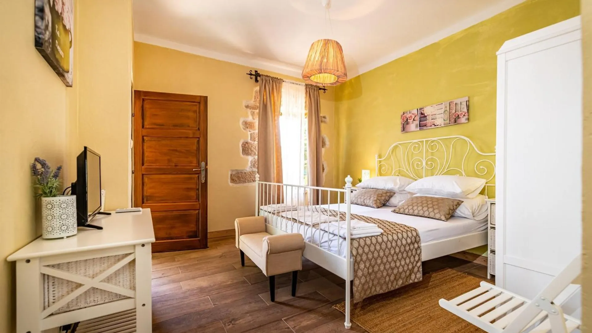My Dalmatia - Villa Kadulja With Private Pool And Tennis Court Sveti Filip i Jakov Holiday home