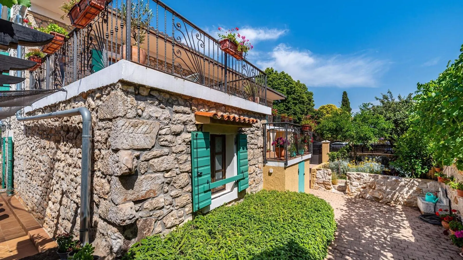 My Dalmatia - Villa Kadulja With Private Pool And Tennis Court Sveti Filip i Jakov